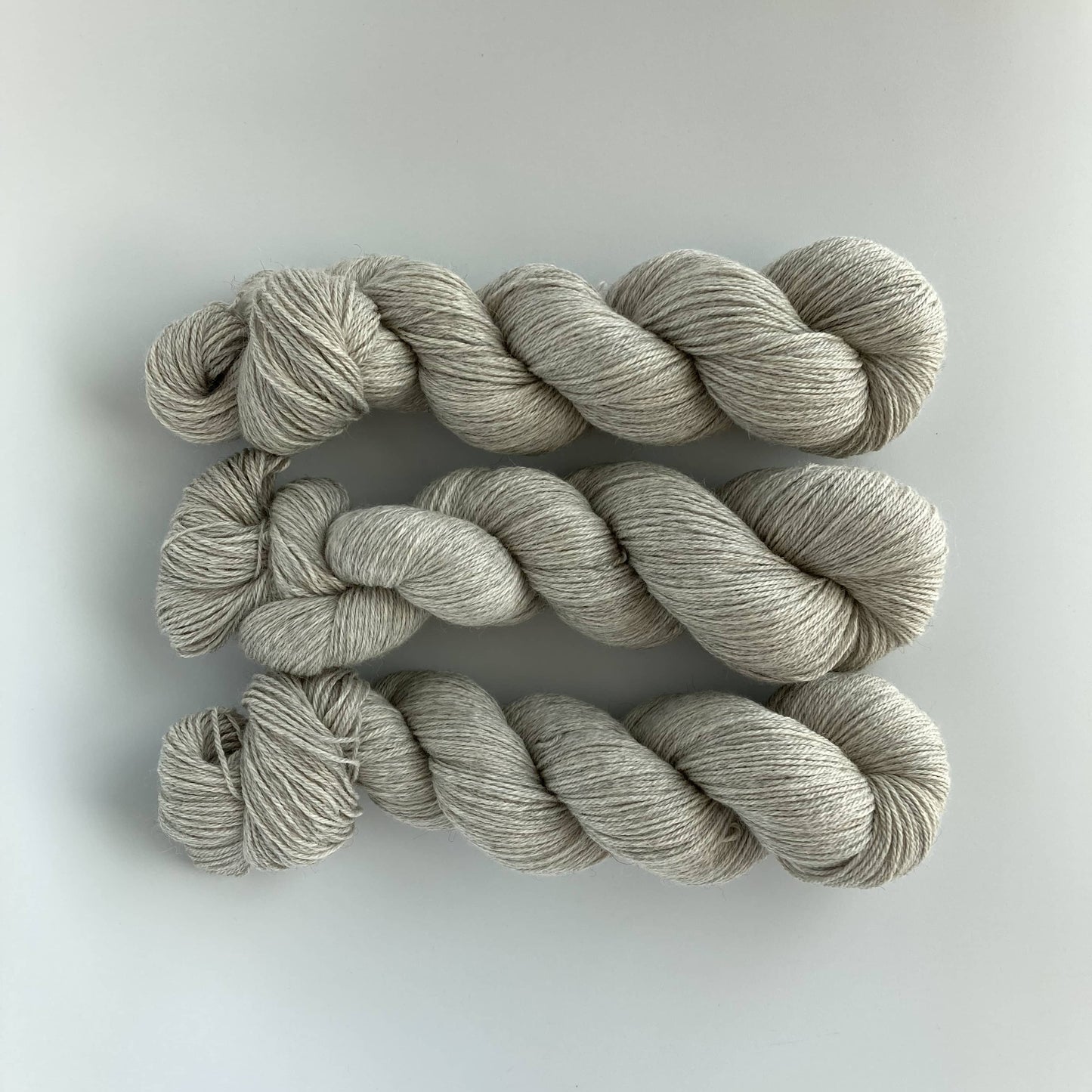 Cloud / Undyed Light Grey