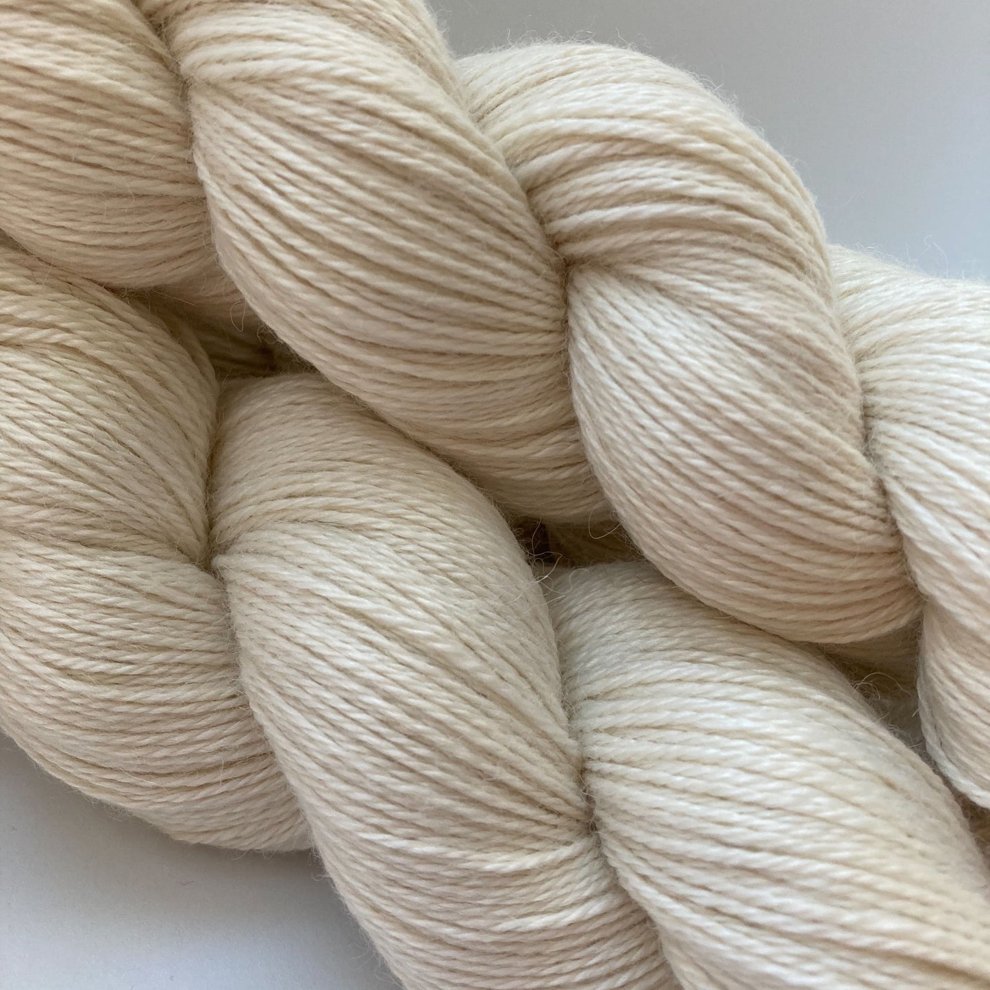 Cloud / Undyed Natural White