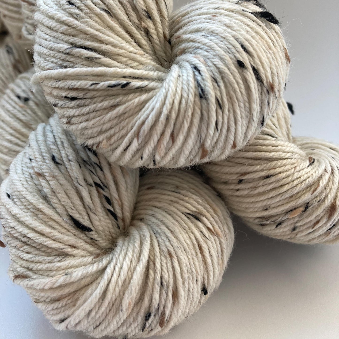 Tweedy DK / Undyed Natural White