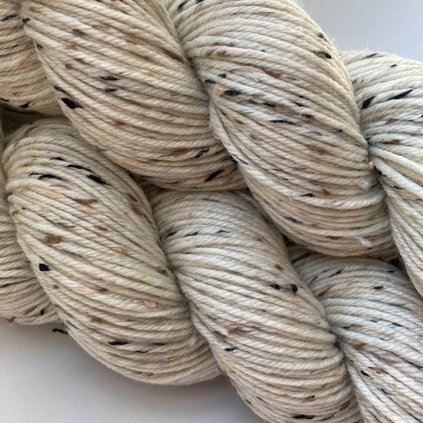 Tweedy DK / Undyed Natural White